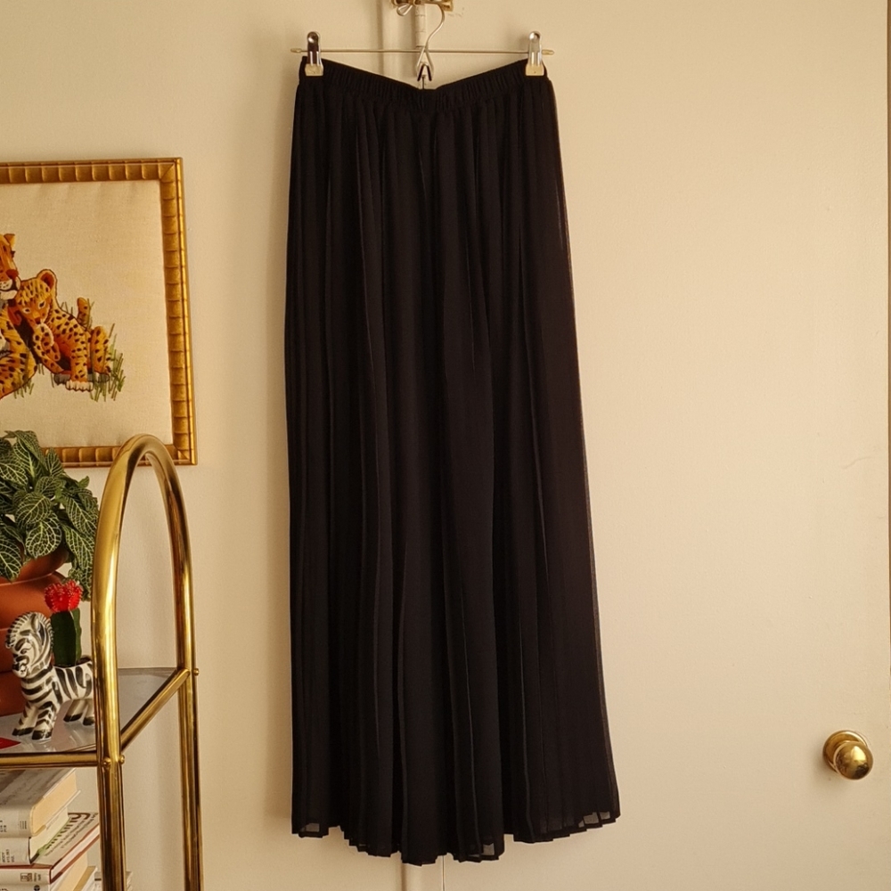 Vintage Pleated Black Maxi Skirt